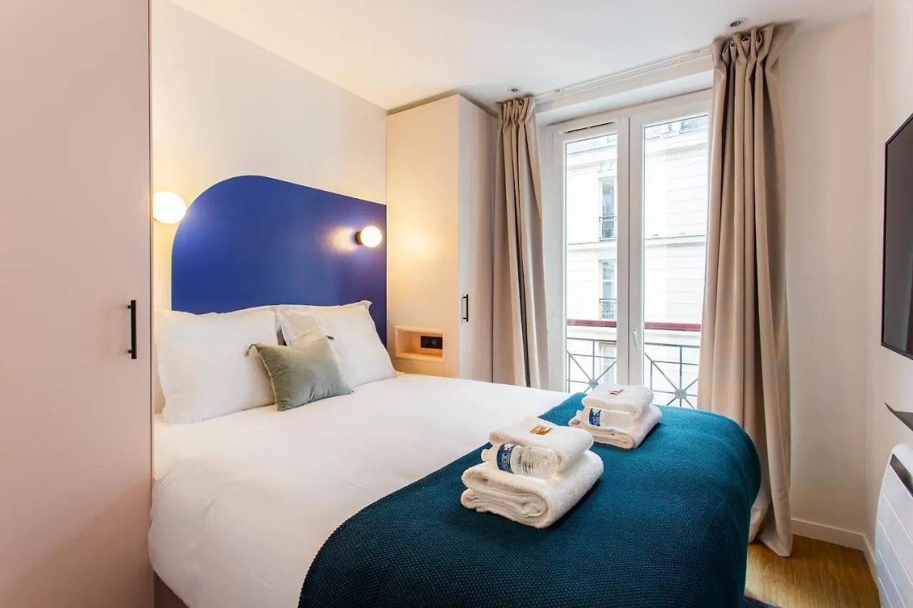 Cmg Nation- Industriels D Apartment Paris France